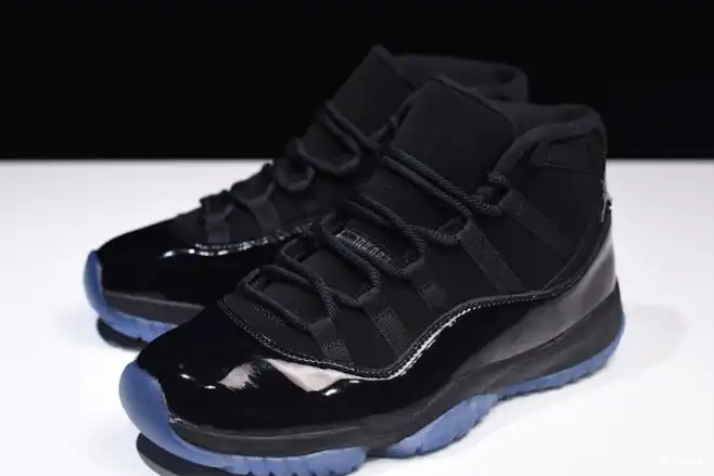 Rep TBK Gown and black Cap Jordan 11 Air 378037-005 0518